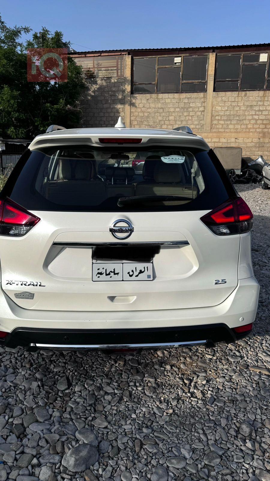 نيسان إكس تريل